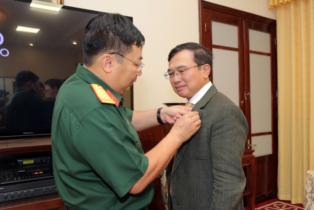 Đoàn đại biểu Công đoàn Dầu khí Việt Nam vào Lăng viếng Chủ tịch Hồ Chí Minh Đoàn đại biểu Công đoàn Dầu khí Việt Nam vào Lăng viếng Chủ tịch Hồ Chí Minh