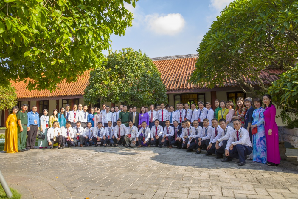 Đoàn đại biểu Công đoàn Dầu khí Việt Nam vào Lăng viếng Chủ tịch Hồ Chí Minh Đoàn đại biểu Công đoàn Dầu khí Việt Nam vào Lăng viếng Chủ tịch Hồ Chí Minh