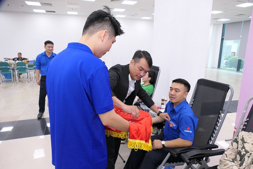 Đoàn thanh niên VPI, PVChem, PVPower, Petrocons tổ chức chương trình Hiến máu tình nguyện năm 2023
