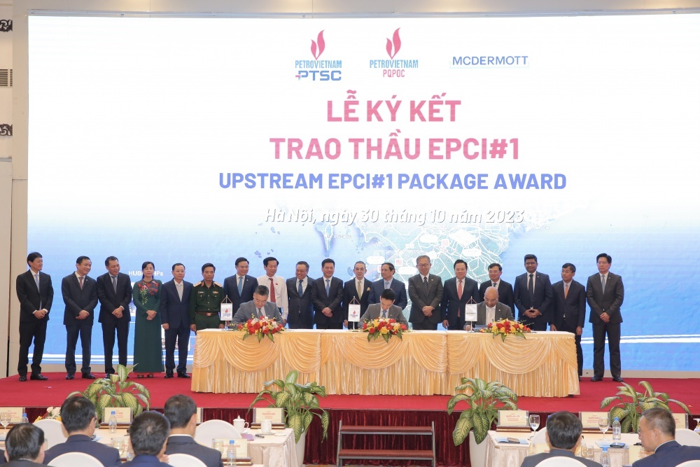 trước sự chứng kiến của Thủ tướng Chính phủ Phạm Minh Chính, Tập đoàn Dầu khí Quốc gia Việt Nam (Petrovietnam) cùng các đối tác đã ký kết các hợp đồng liên quan và triển khai chuỗi dự án khí điện Lô B - Ô Môn