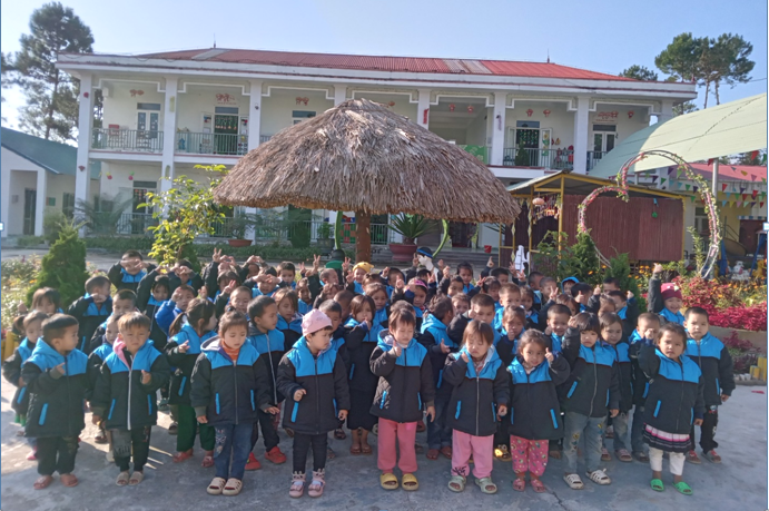Đoàn Thanh niên VPI, PVChem, PVPGB, FECON tổ chức chương trình đào tạo thực địa kết hợp an sinh xã hội tại Hà Giang