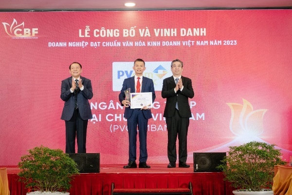 PVcomBank được vinh danh là “Doanh nghiệp đạt chuẩn văn hóa kinh doanh Việt Nam””