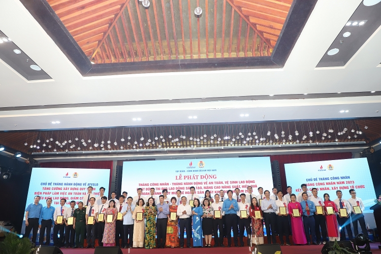 CĐ DKVN phát động Tháng Công nhân và tuyên dương người lao động Dầu khí tiêu biểu năm 2023 CĐ DKVN phát động Tháng Công nhân và tuyên dương người lao động Dầu khí tiêu biểu năm 2023