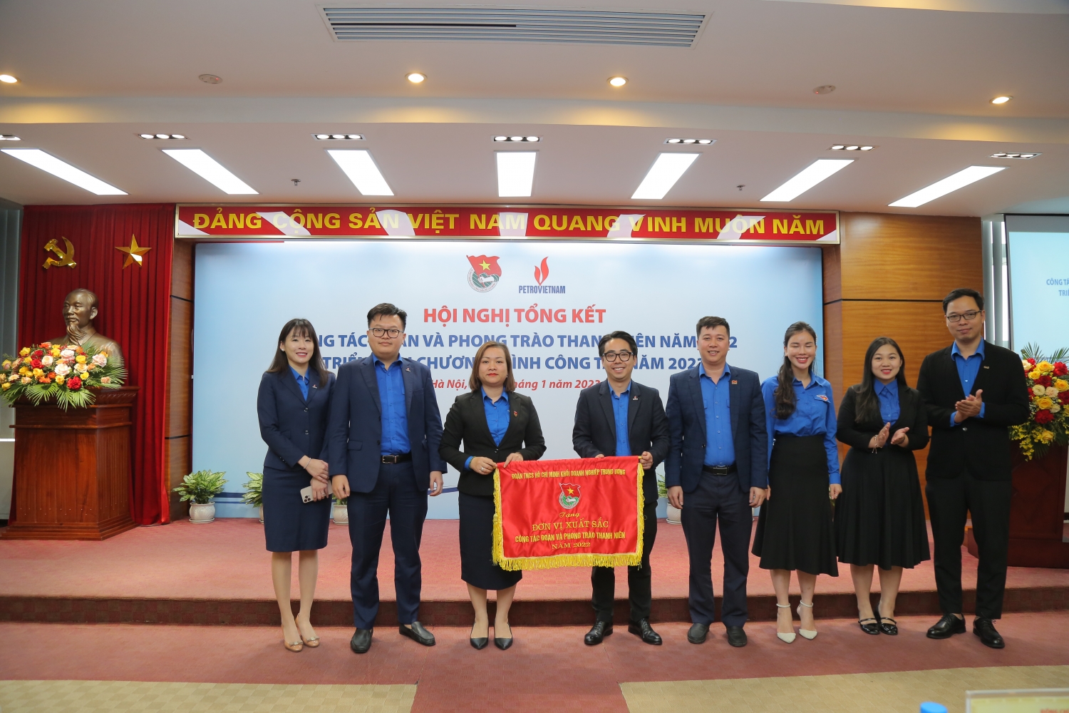 Tuổi trẻ Dầu khí hoàn thành xuất sắc nhiệm vụ năm 2022, tạo niềm tin, động lực cho giai đoạn phát triển mới Tuổi trẻ Dầu khí học tập, rèn luyện, cống hiến xứng đáng cho sự phát triển của Petrovietnam