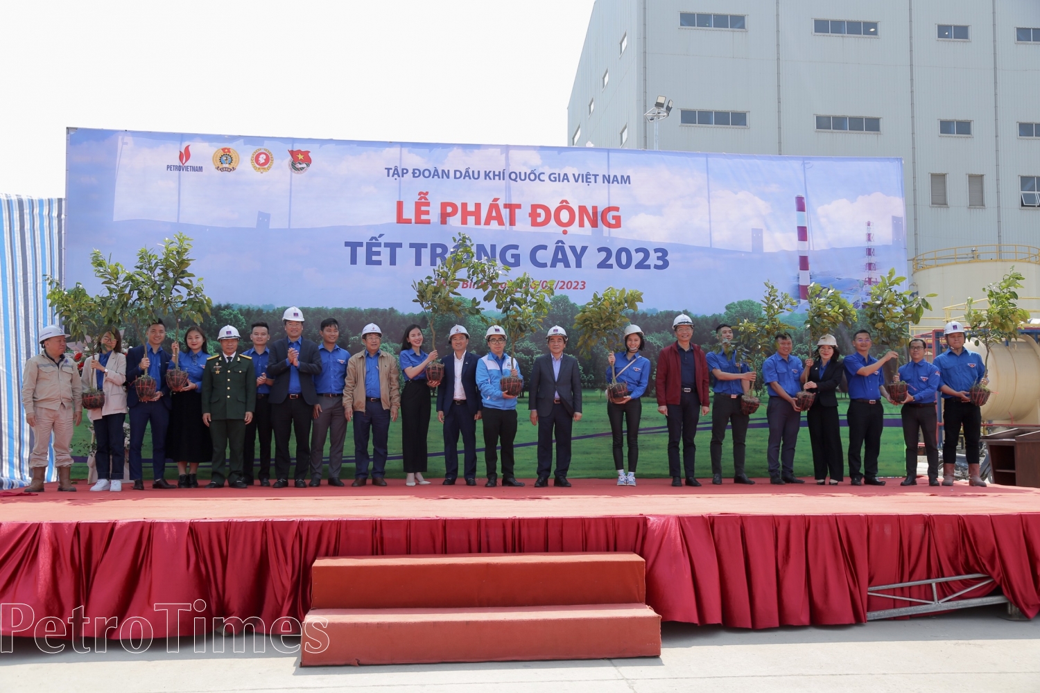 Petrovietnam phát động Tết trồng cây 2023 tại NMNĐ Thái Bình 2 Tuổi trẻ Dầu khí học tập, rèn luyện, cống hiến xứng đáng cho sự phát triển của Petrovietnam