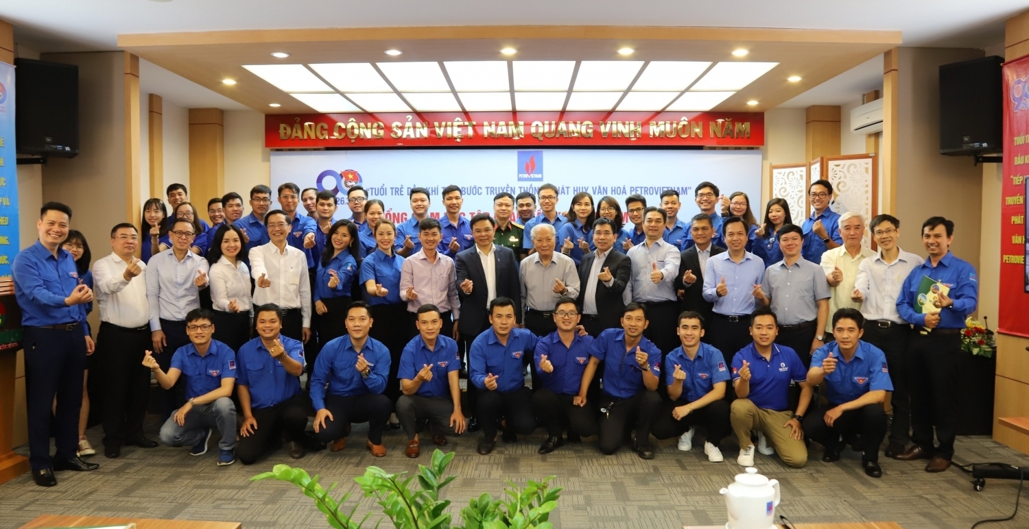 Tổng Giám đốc Tập đoàn với đoàn viên, thanh niên Dầu khí trên cả nước nhân dịp Tháng Thanh niên 2021 Tổng Giám đốc Tập đoàn với đoàn viên, thanh niên Dầu khí trên cả nước nhân dịp Tháng Thanh niên 2021