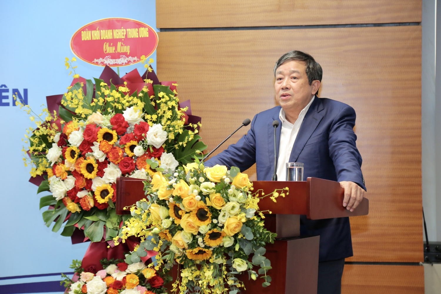 Đồng chí Phạm Xuân Cảnh phát biểu chỉ đạo Hội nghị Đồng chí Phạm Xuân Cảnh phát biểu chỉ đạo Hội nghị