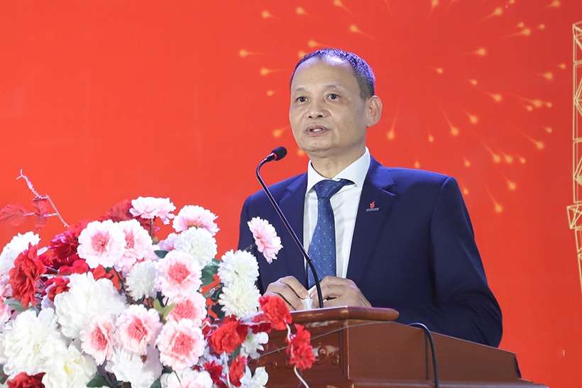 “Xuân nghĩa tình dầu khí - Tết ấm áp sẻ chia “Xuân nghĩa tình dầu khí - Tết ấm áp sẻ chia