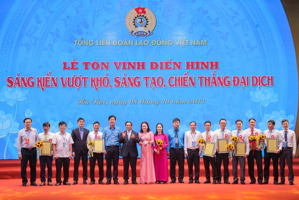 Sáng tạo trong tư duy, thiết thực trong hành động để hoạt động CĐ DKVN ngày càng khởi sắc Sáng tạo trong tư duy, thiết thực trong hành động để hoạt động CĐ DKVN ngày càng khởi sắc