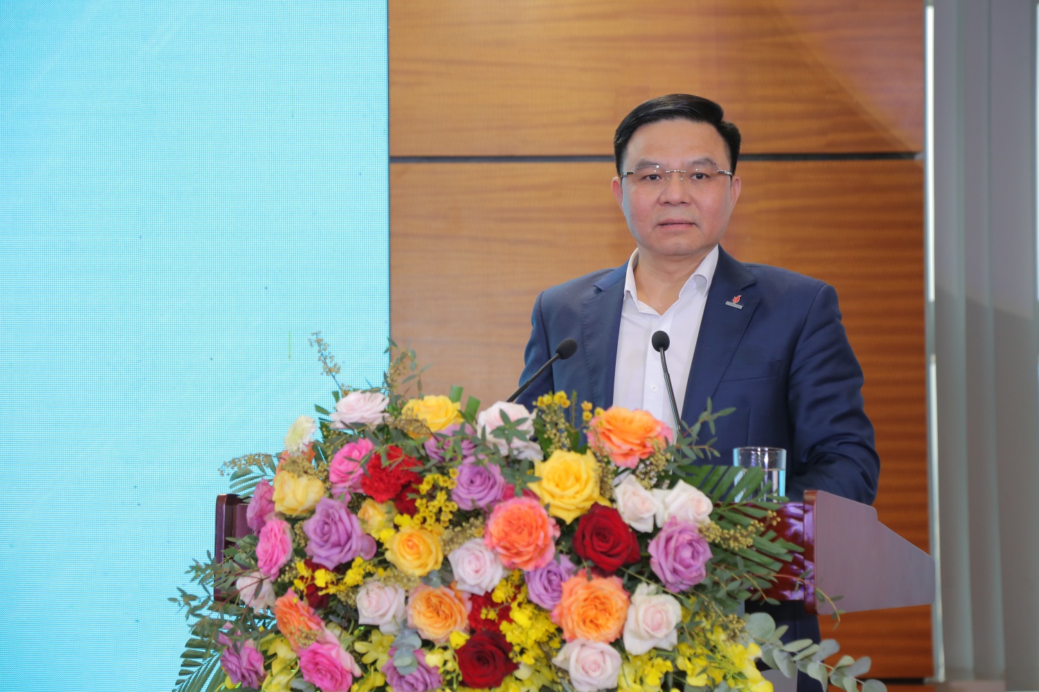 CĐ DKVN đồng hành, đồng bộ cùng Petrovietnam phát triển bền vững CĐ DKVN đồng hành, đồng bộ cùng Petrovietnam phát triển bền vững