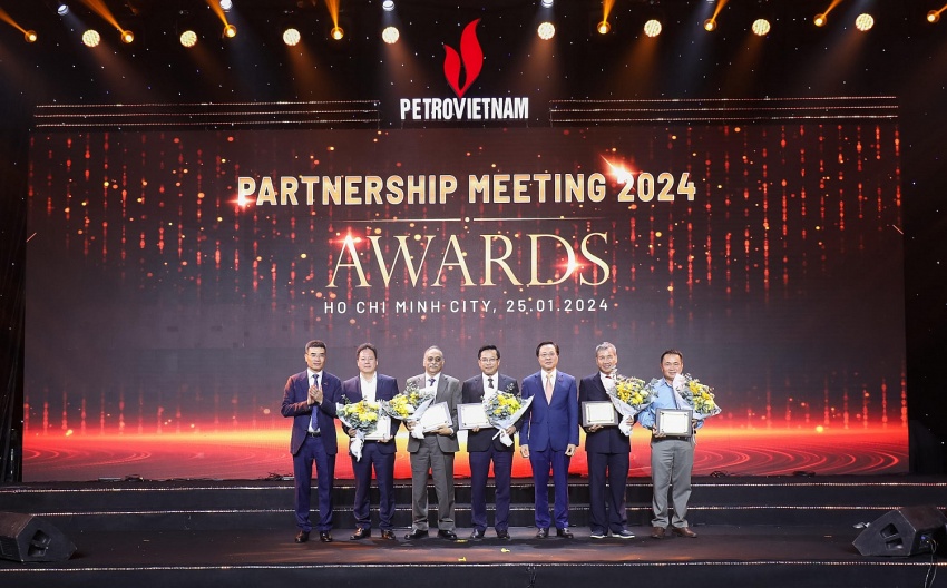 Petrovietnam gặp mặt các nhà thầu dầu khí năm 2024