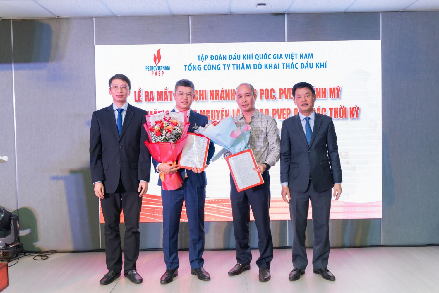 PVEP ra mắt Chi nhánh và gặp mặt nguyên lãnh đạo PVEP qua các thời kỳ khu vực phía Nam PVEP ra mắt Chi nhánh và gặp mặt nguyên lãnh đạo PVEP qua các thời kỳ khu vực phía Nam