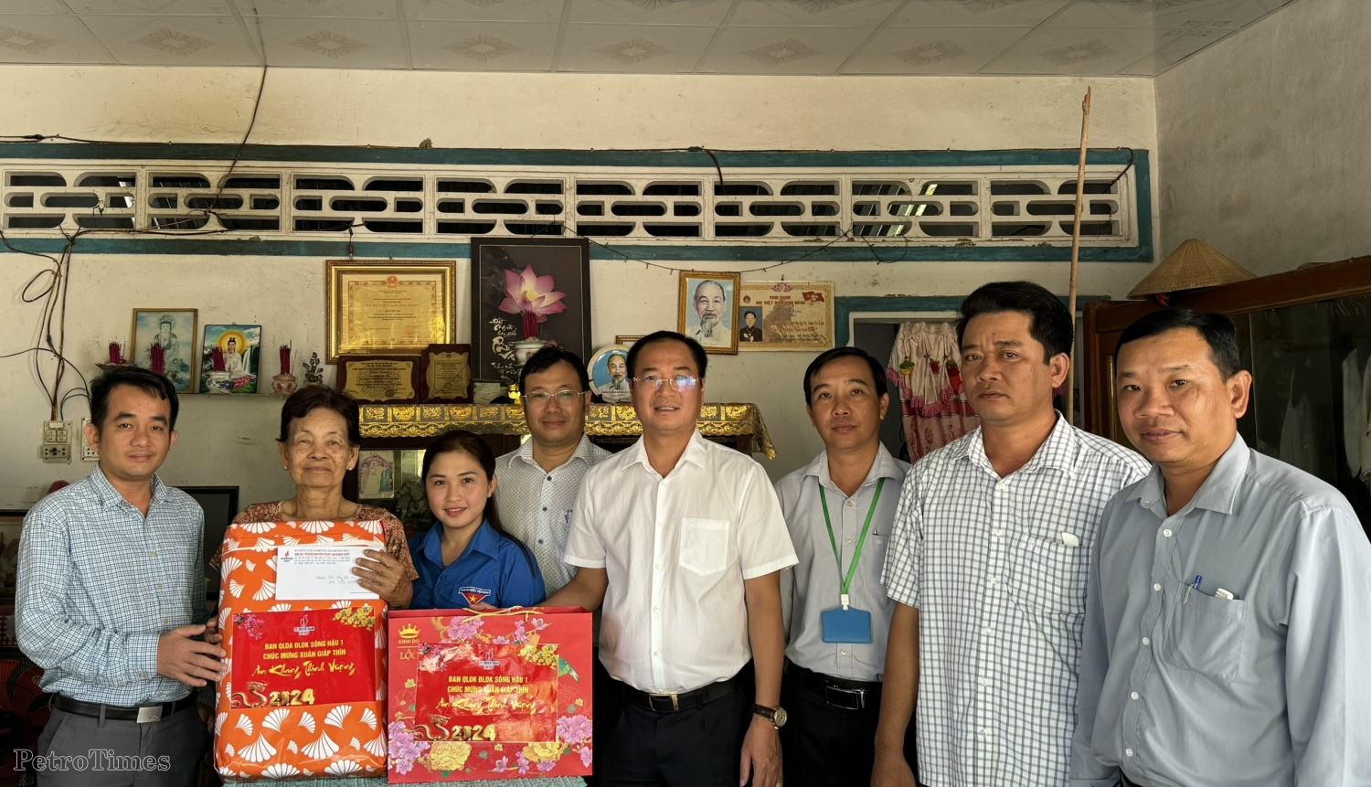 Ấm áp chương trình “Xuân nghĩa tình Dầu khí” trên công trường Nhà máy Nhiệt điện Sông Hậu 1 Ấm áp chương trình “Xuân nghĩa tình Dầu khí” trên công trường Nhà máy Nhiệt điện Sông Hậu 1