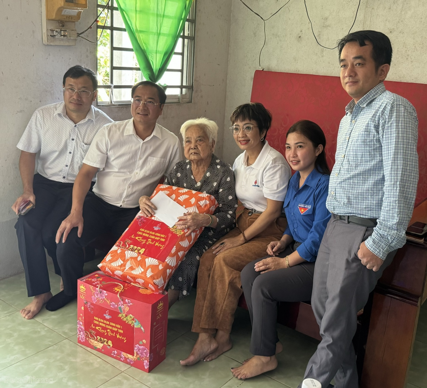 Ấm áp chương trình “Xuân nghĩa tình Dầu khí” trên công trường Nhà máy Nhiệt điện Sông Hậu 1 Ấm áp chương trình “Xuân nghĩa tình Dầu khí” trên công trường Nhà máy Nhiệt điện Sông Hậu 1