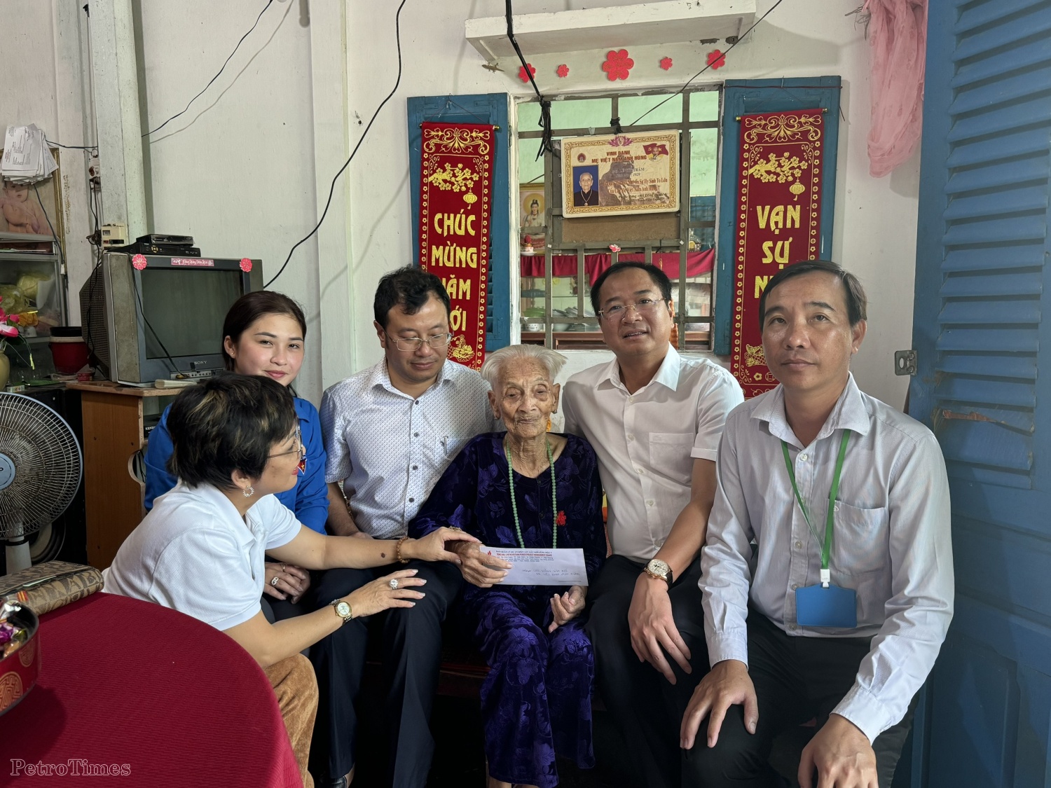 Ấm áp chương trình “Xuân nghĩa tình Dầu khí” trên công trường Nhà máy Nhiệt điện Sông Hậu 1 Ấm áp chương trình “Xuân nghĩa tình Dầu khí” trên công trường Nhà máy Nhiệt điện Sông Hậu 1