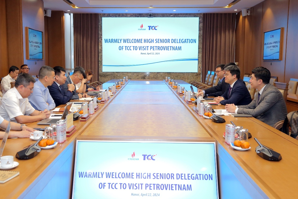 Lãnh đạo Petrovietnam trao đổi hợp tác với Công ty China Tianchen Engineering Corporation (TCC)”