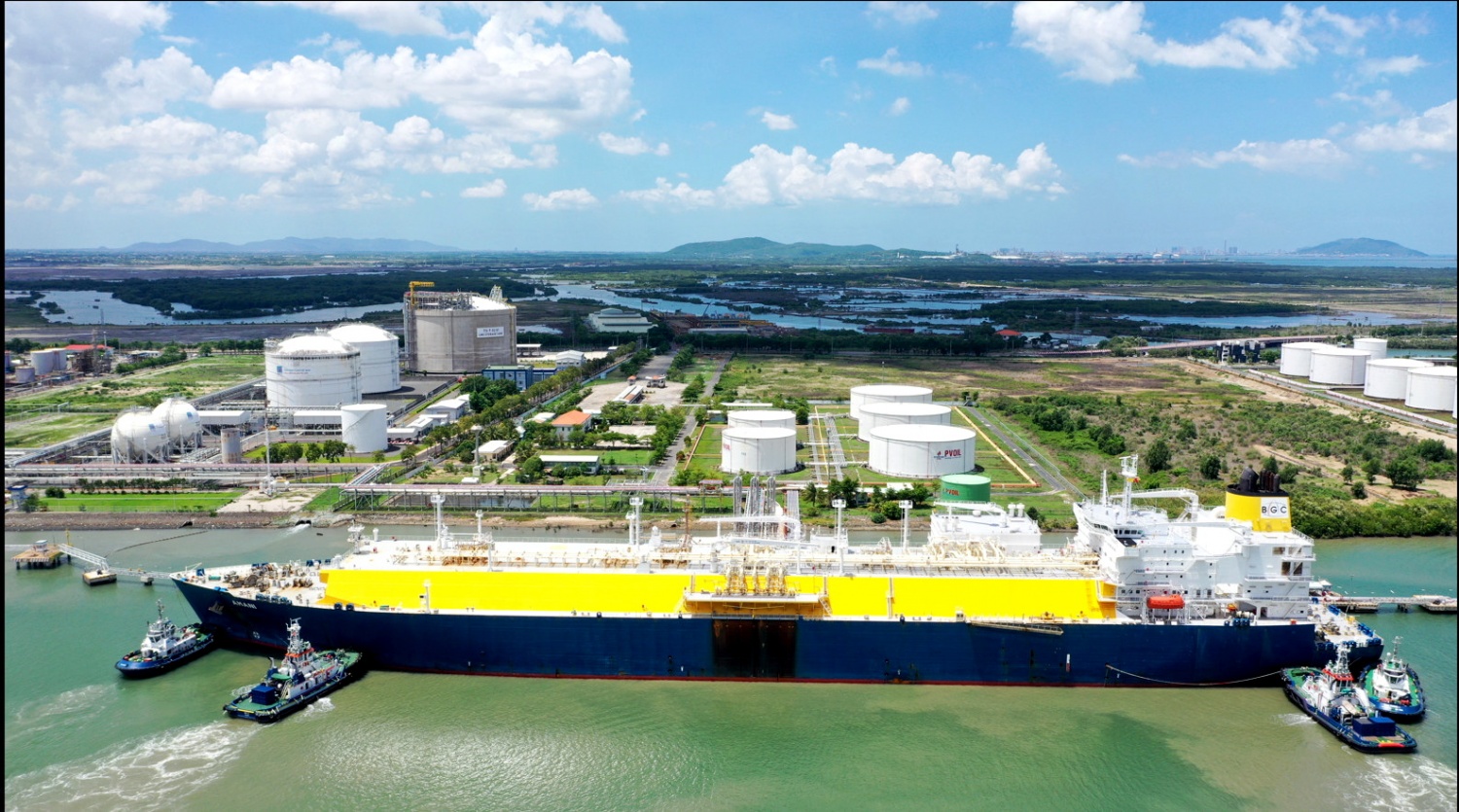 PV GAS đón chuyến tàu LNG thứ 5 về Việt Nam”