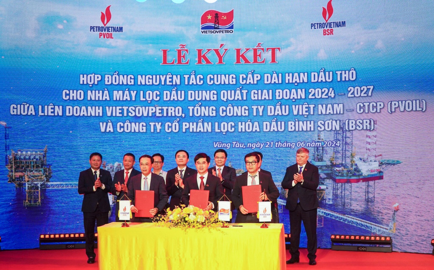 Vietsovpetro, PVOIL, BSR ký kết hợp đồng cung cấp dài hạn dầu thô cho NMLD Dung Quất”