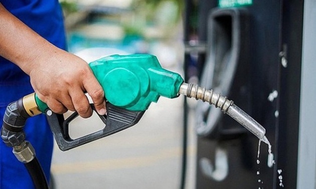 Cần đưa xăng dầu lên sàn giao dịch để phòng ngừa rủi ro biến động giá”