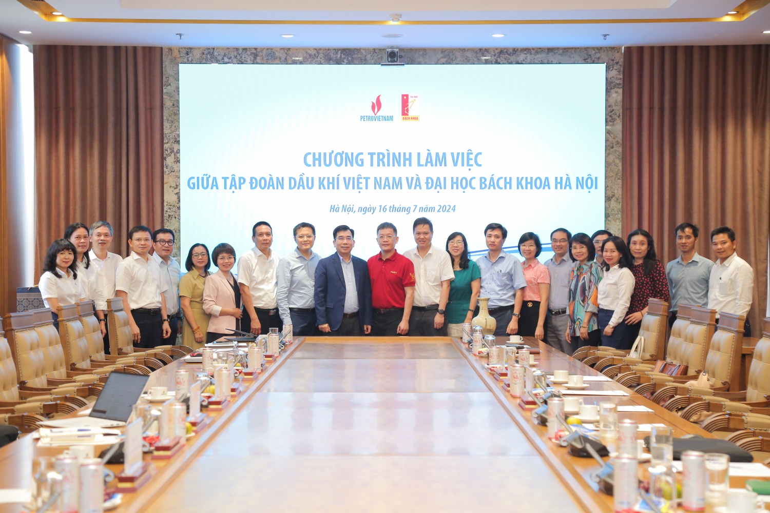 Petrovietnam tăng cường hợp tác trong nghiên cứu khoa học với Đại học Bách khoa Hà Nội