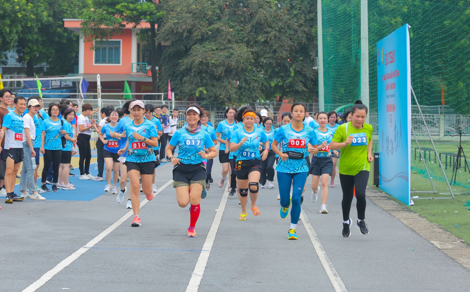 Sôi nổi tranh tài nhiều bộ môn tại Hội thao Cơ quan Tập đoàn lần thứ III