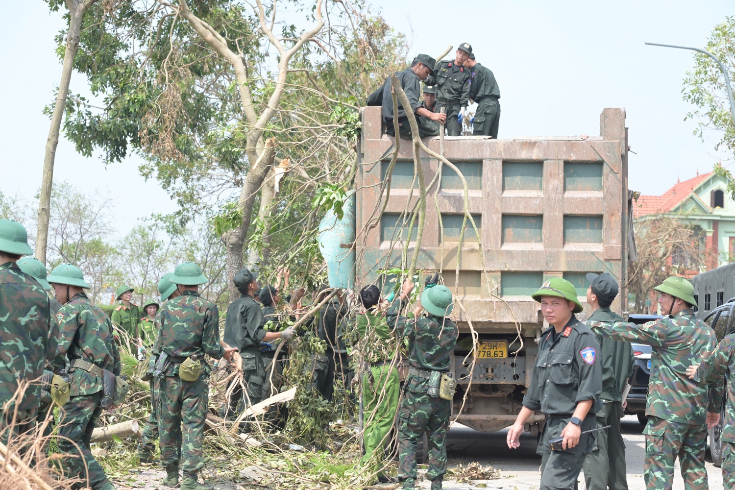 Petrovietnam thăm, động viên chính quyền, nhân dân bị ảnh hưởng do bão số 3 tại Quảng Ninh