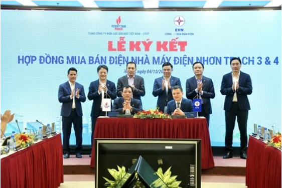 PetroVietnam, EVN sign agreements to promote LNG power