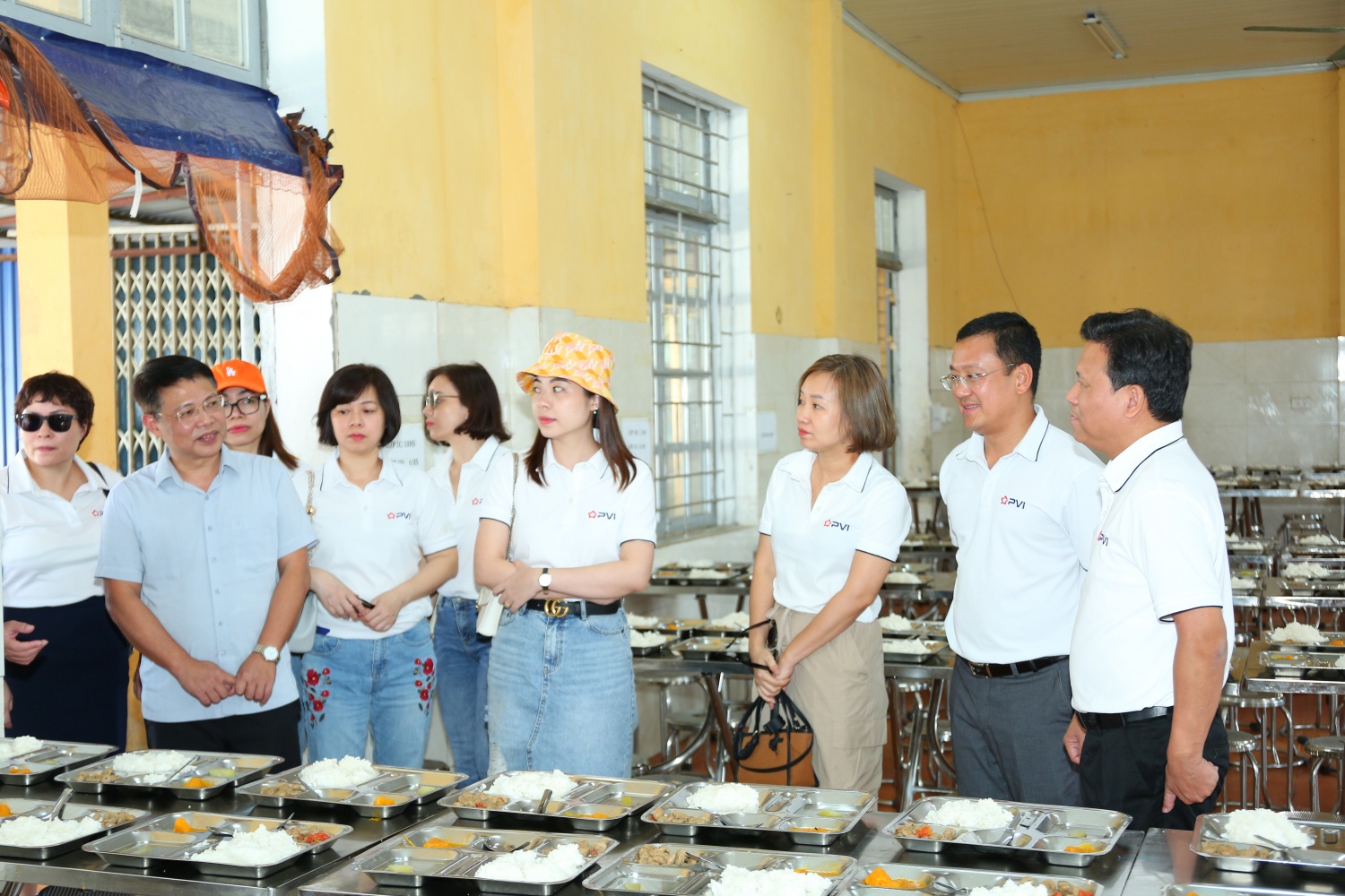 Công đoàn Cơ quan Công ty mẹ Công ty CP PVI thực hiện an sinh xã hội tại Yên Bái